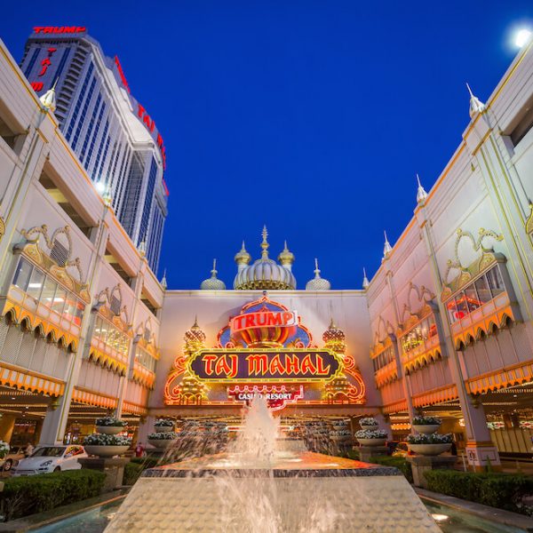 Trump Taj Mahal closing