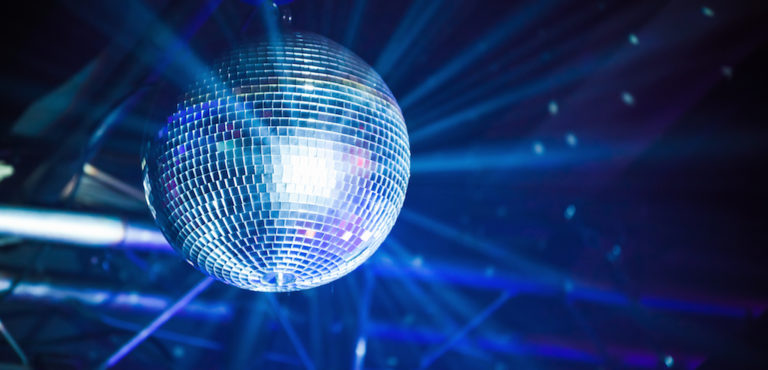 LET’S GO CLUBBING: Luckbox Poker Club Brings Friends Together Playing Online